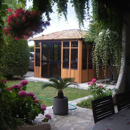 Studio Au Clos Saint Georges , Piscine Et Spa Exterior photo