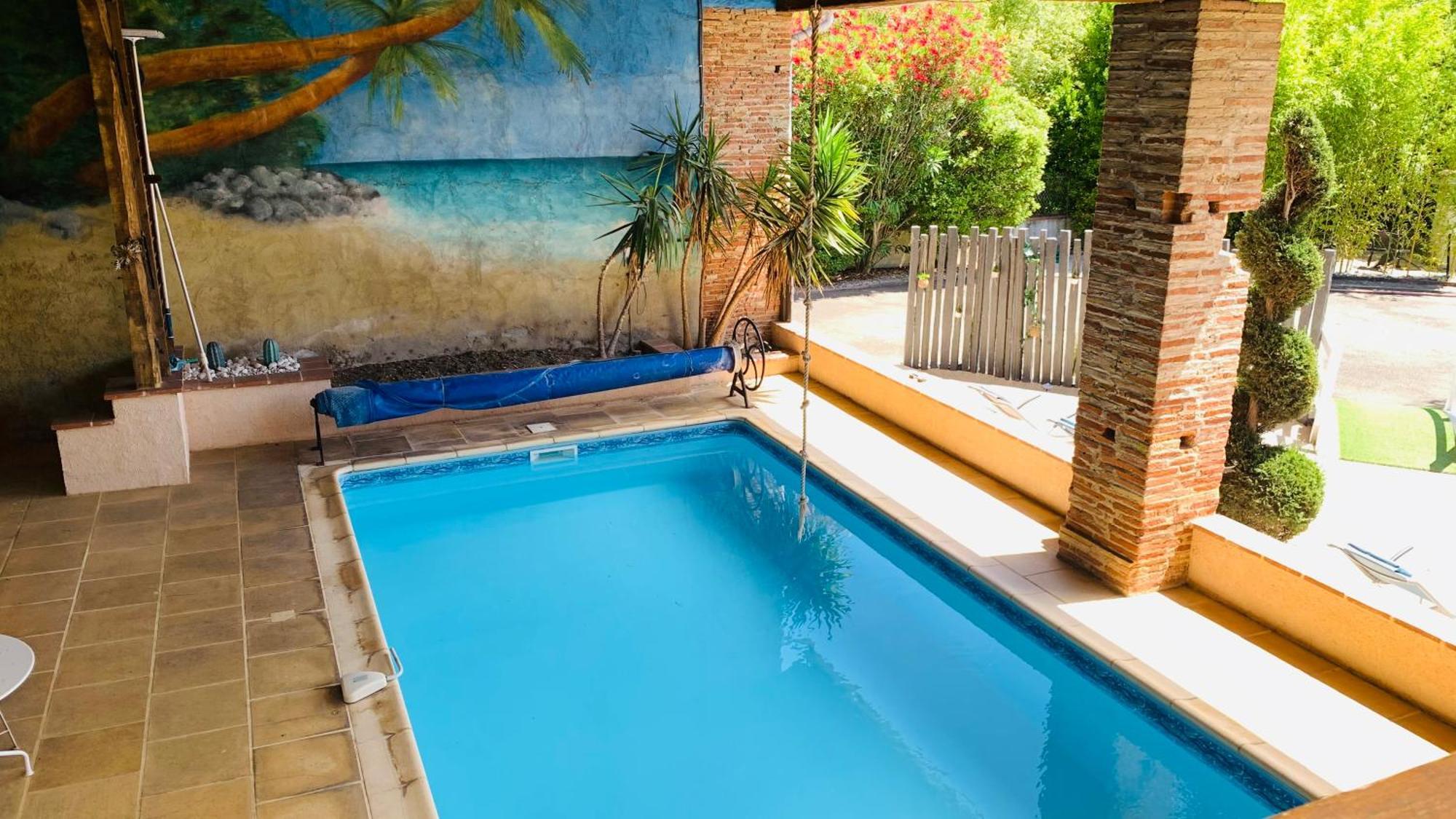 Au Clos Georges , Piscine Et Saint-Jory