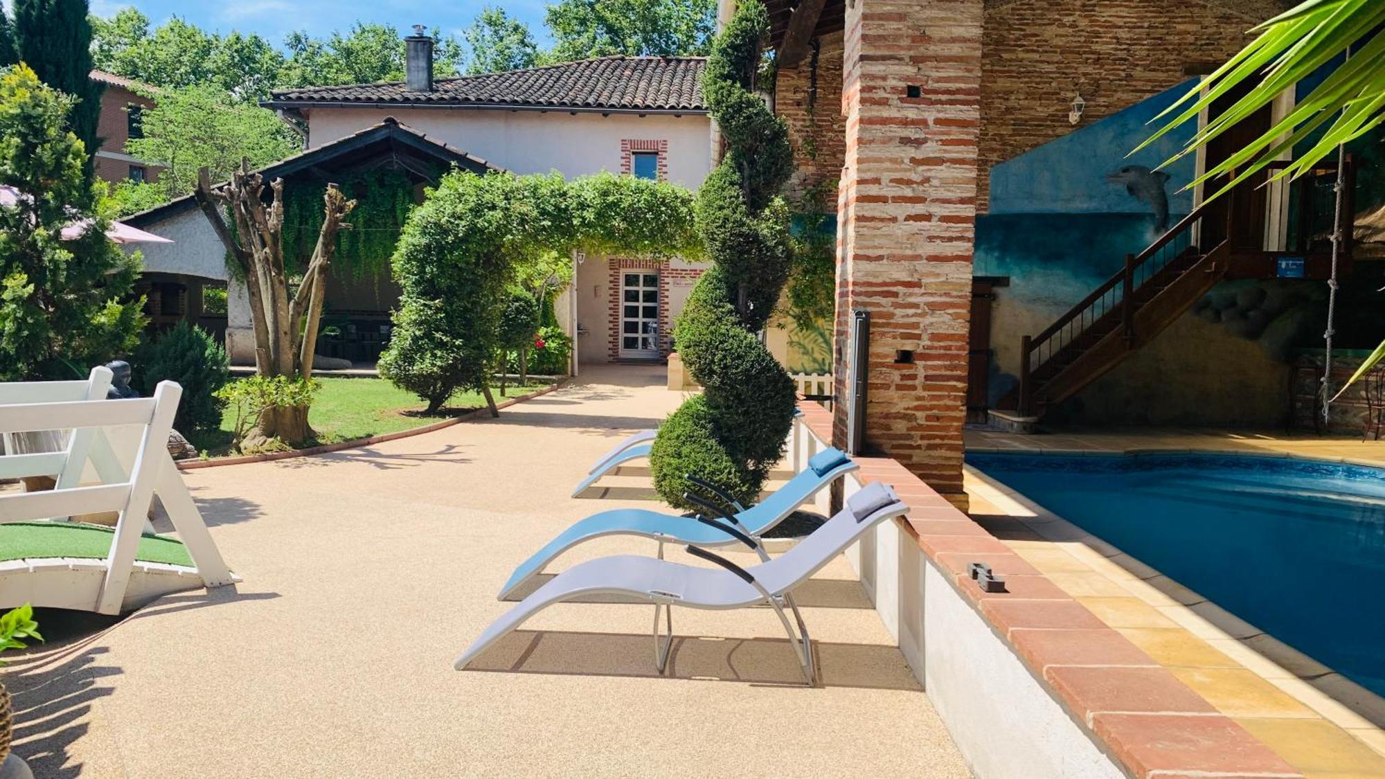 Au Clos Georges , Piscine Et Holiday home *